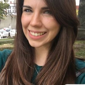 Meet your Posher, Caroline